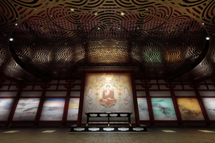 食堂（じきどう）の内観