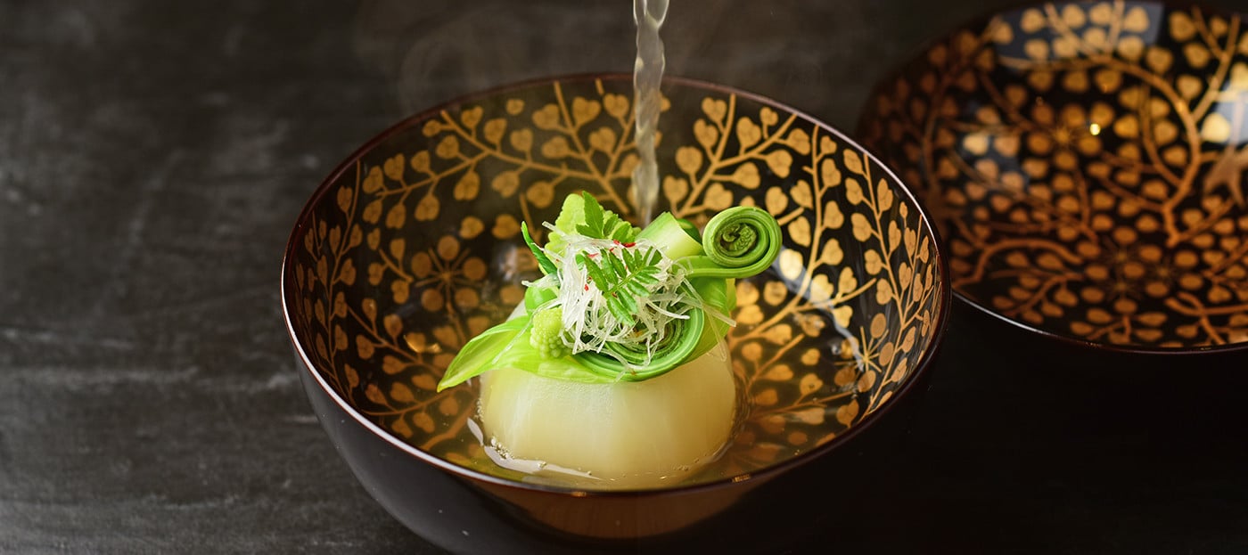 奈良の風土と風景を織り込んだ「未完の美」を体現する日本料理
